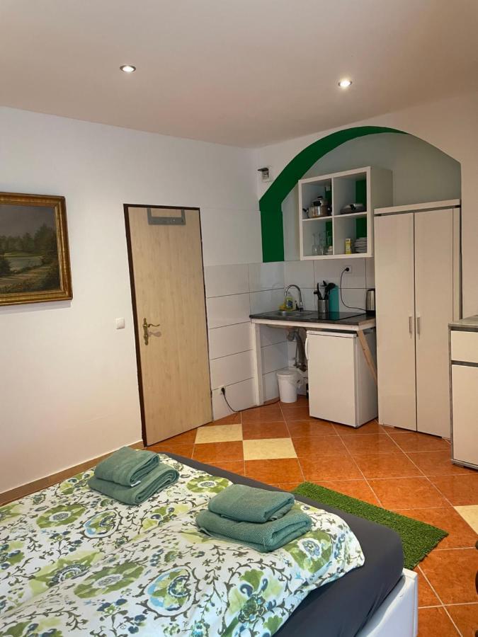 Viktoria Hostel เวียนนา ภายนอก รูปภาพ