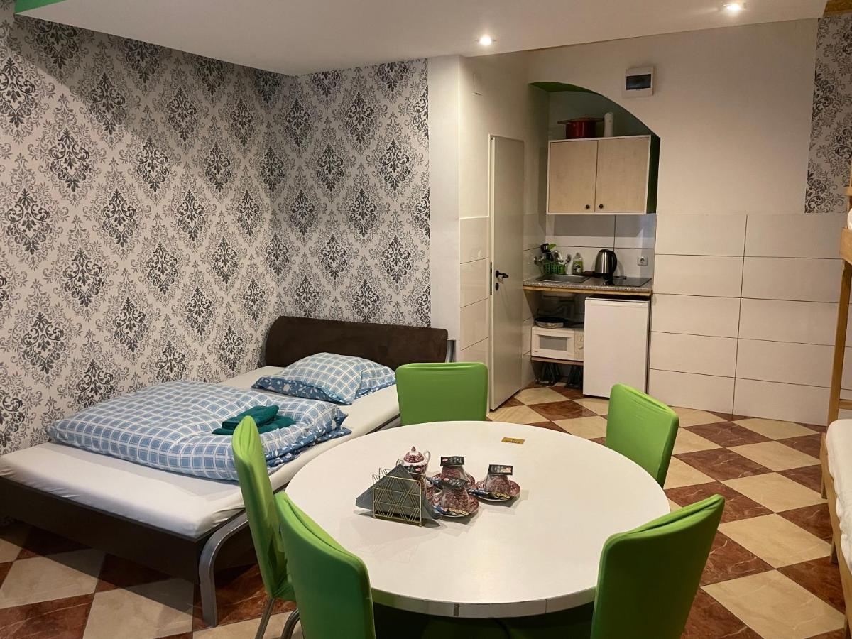 Viktoria Hostel เวียนนา ภายนอก รูปภาพ