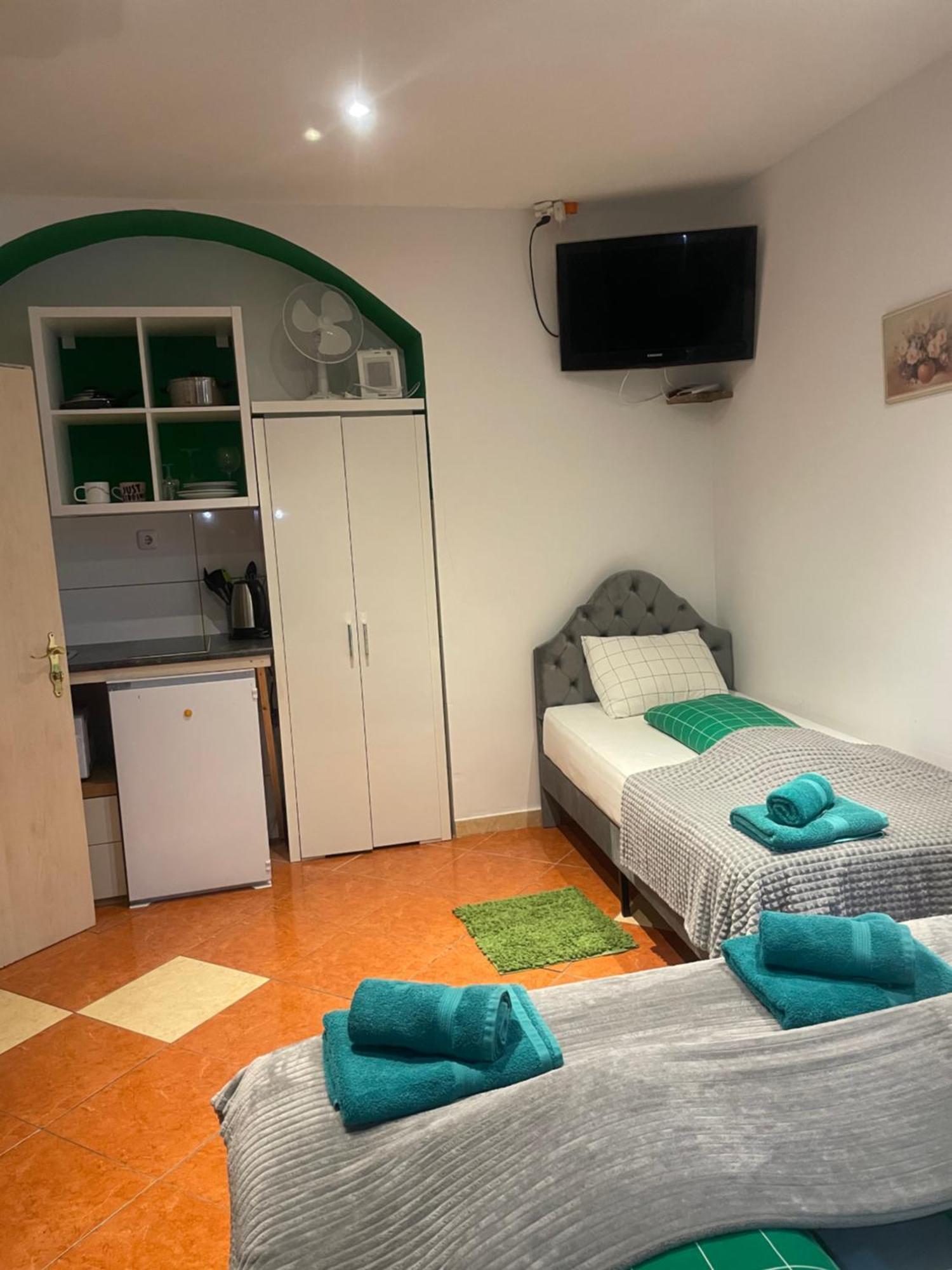 Viktoria Hostel เวียนนา ภายนอก รูปภาพ