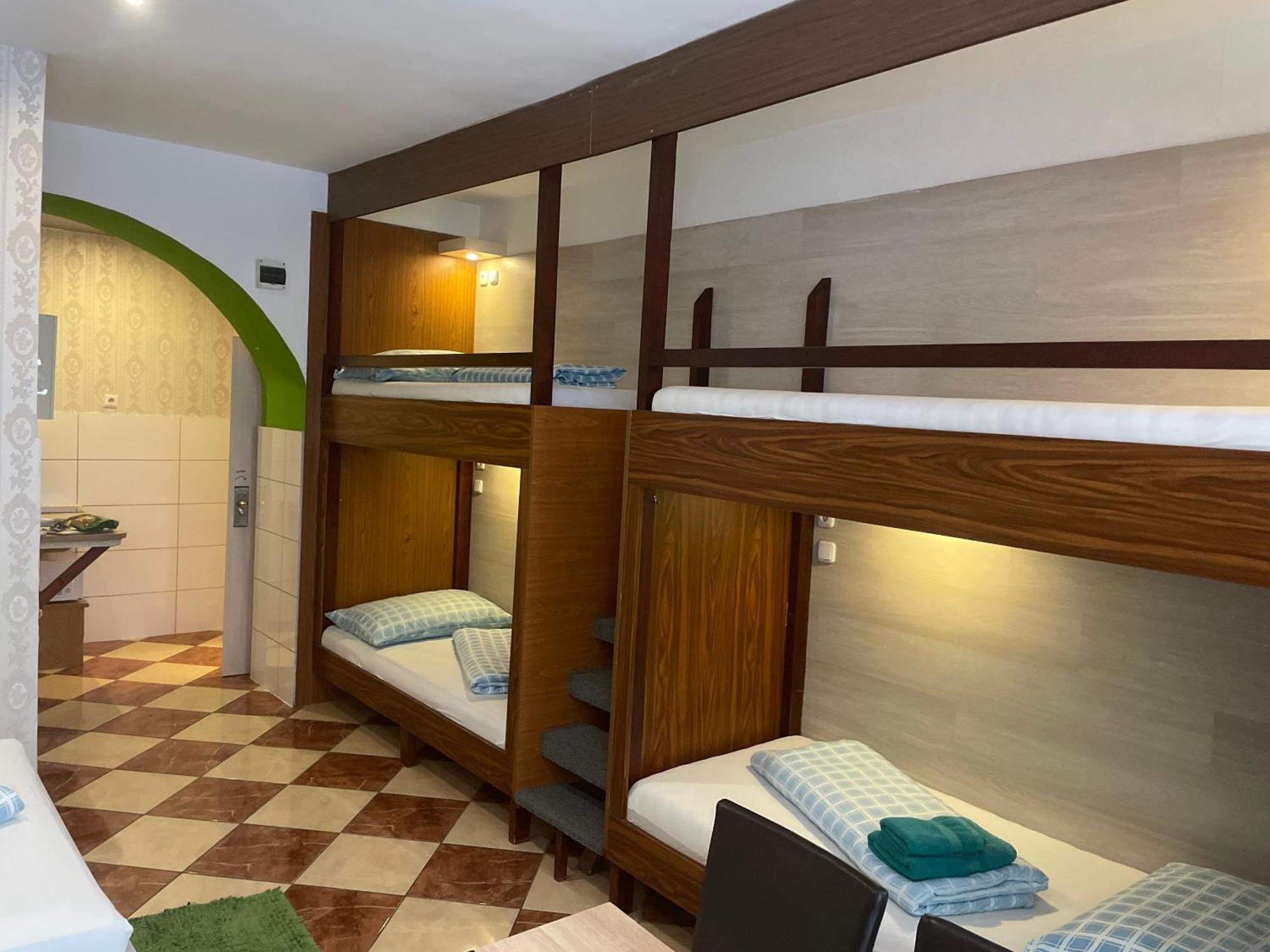 Viktoria Hostel เวียนนา ภายนอก รูปภาพ