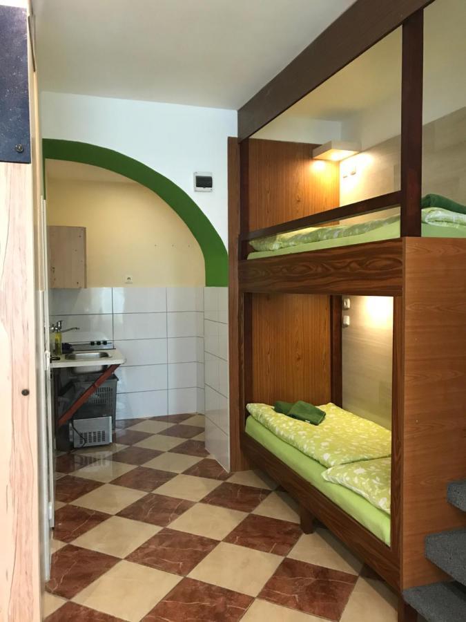 Viktoria Hostel เวียนนา ภายนอก รูปภาพ