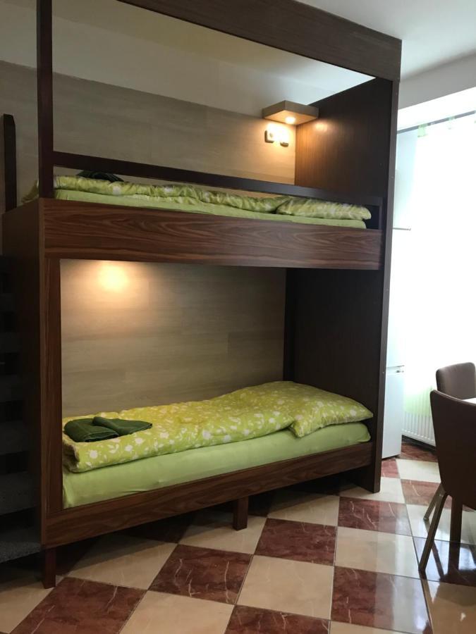 Viktoria Hostel เวียนนา ภายนอก รูปภาพ